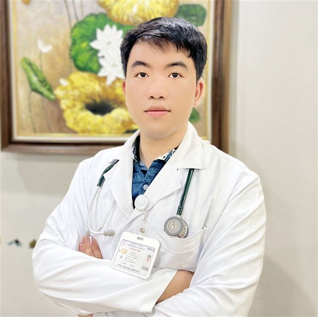 BSNT Trần Tiến Đạt 